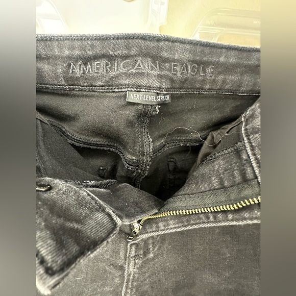Womens size 12 Regular Black Jegging American Eagle Jeans - Picture 2 of 5